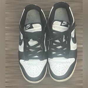 Nike Men's Classic Black and White dunks 10.5